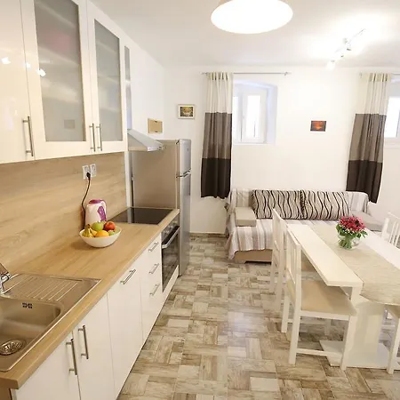 Studio Apartment Laura Zara Esterno foto
